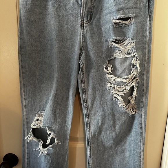 S.O.N.G. Street Jeans Size 11/30 Distressed Wide Leg Light Wash Blue Button Fly - Picture 6 of 13